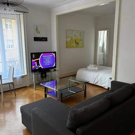 Apartment 6 Minutes Walking From Railway Station
