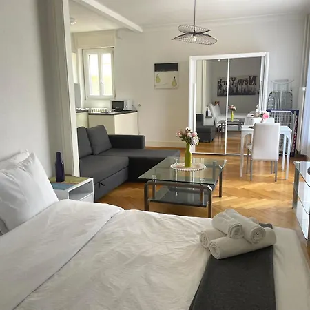 6 Minutes Walking From Railway Station Daire